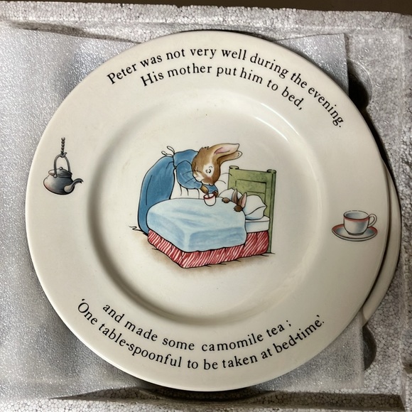 Peter rabbit nursery set by Wedgwood - Picture 4 of 12